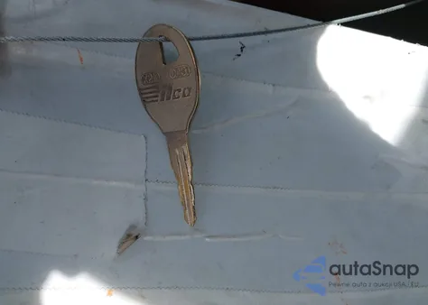 1995 Nissan Maxima Gle/Gxe/Se z USA, uszkodzony, nr VIN JN1CA21D7ST038112